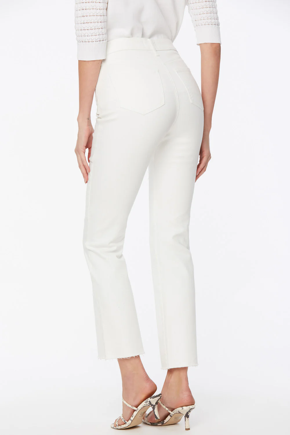 8992-slim-bootcut-ankle-jeans-in-petite-optic-white-1.webp