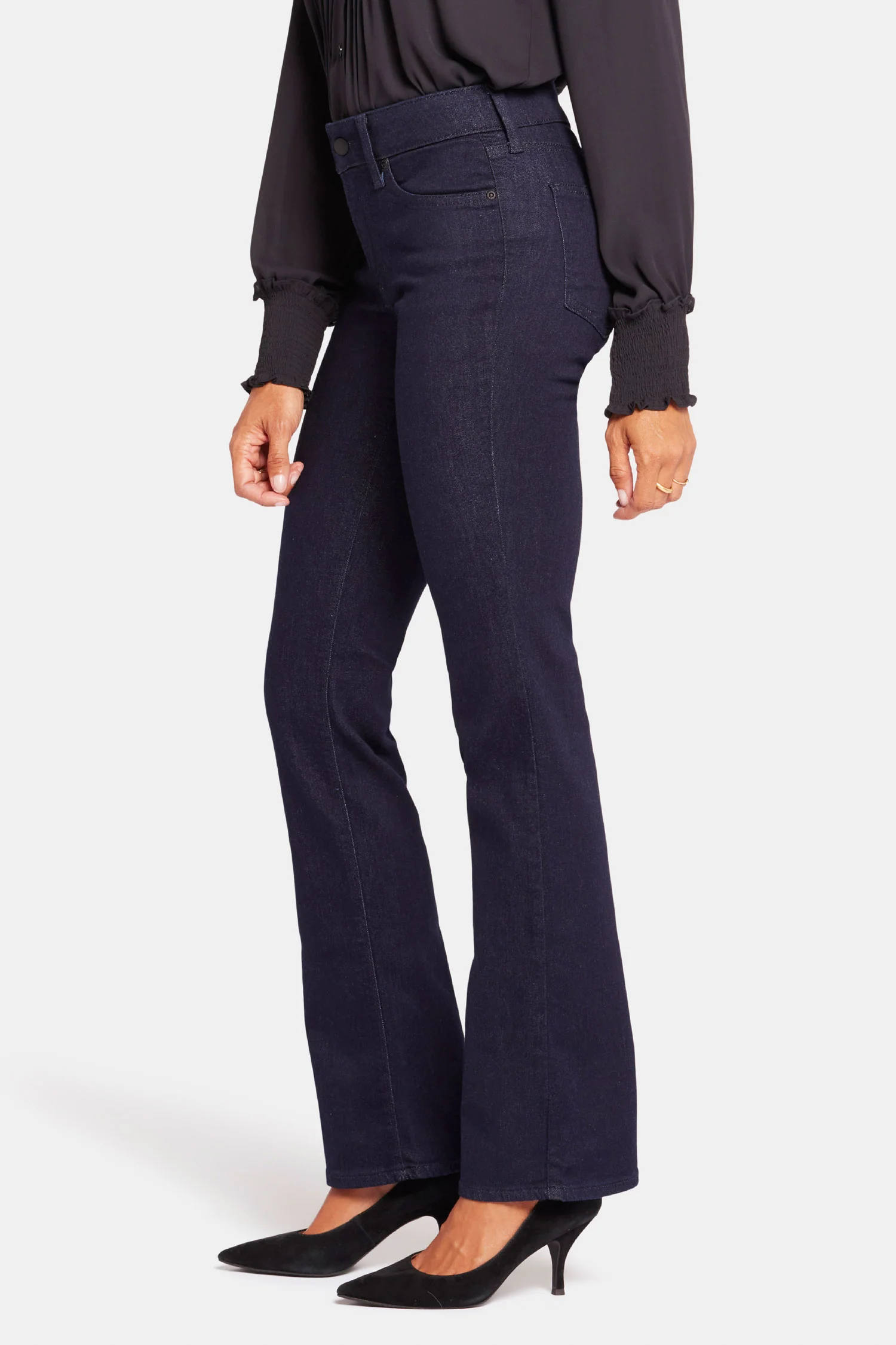 904-barbara-bootcut-jeans-in-tall-rinse-1.webp