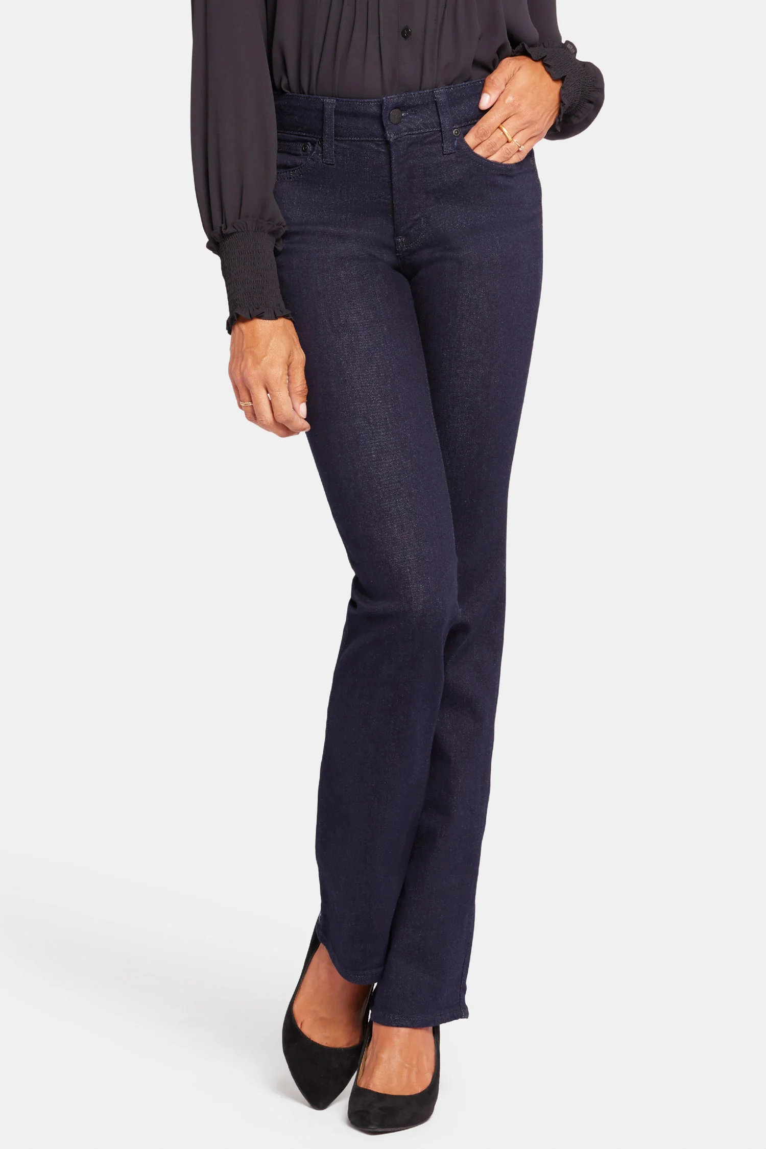 904-barbara-bootcut-jeans-in-tall-rinse-1.webp