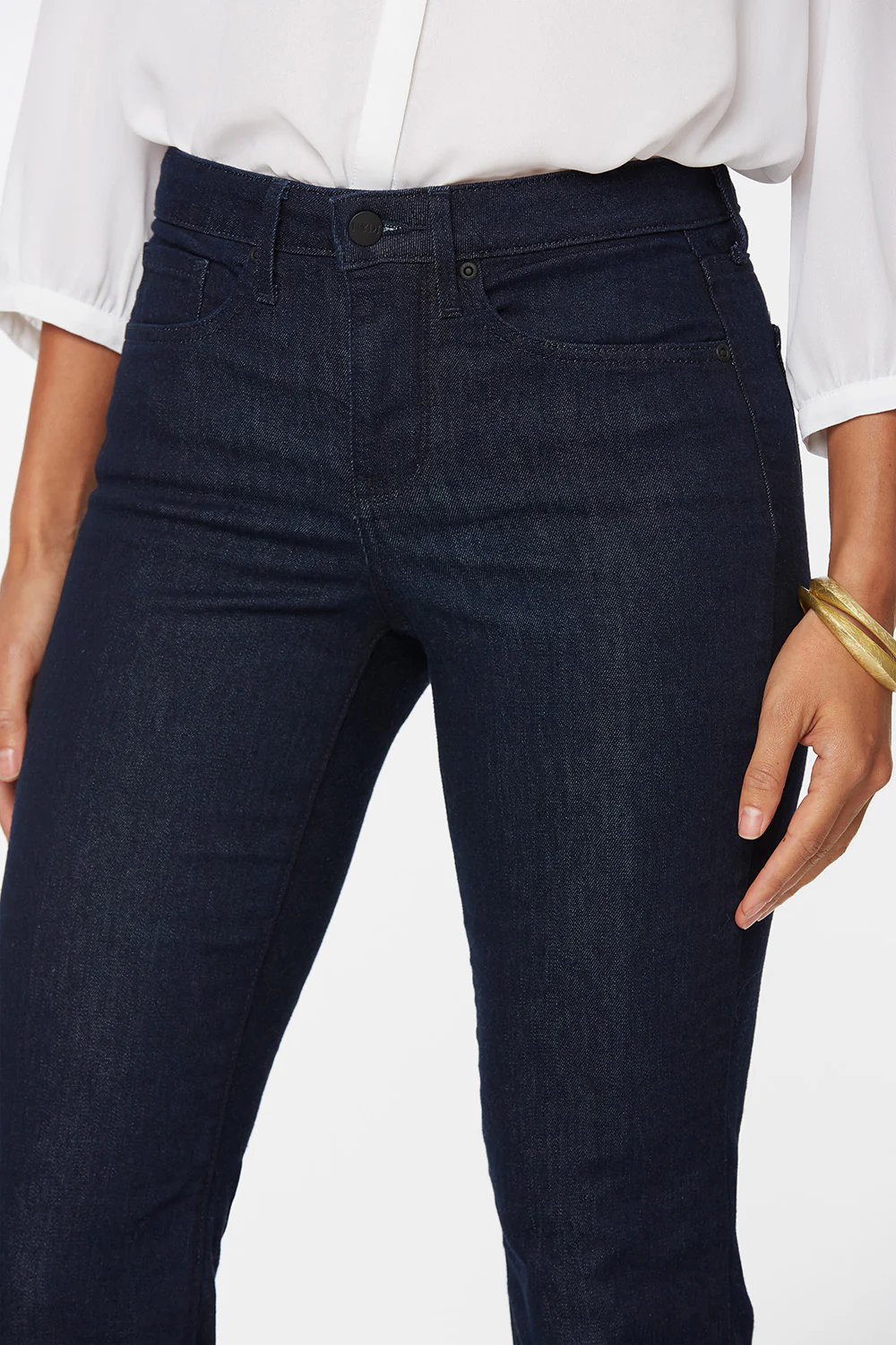 904-barbara-bootcut-jeans-in-tall-rinse-1.webp