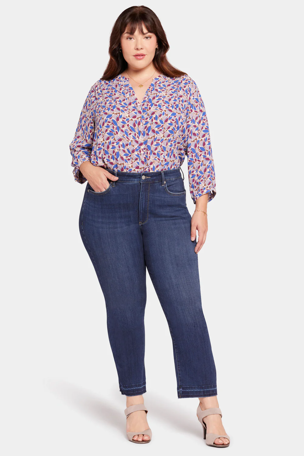 9073-marilyn-straight-ankle-jeans-in-plus-size-wonderland-1.webp