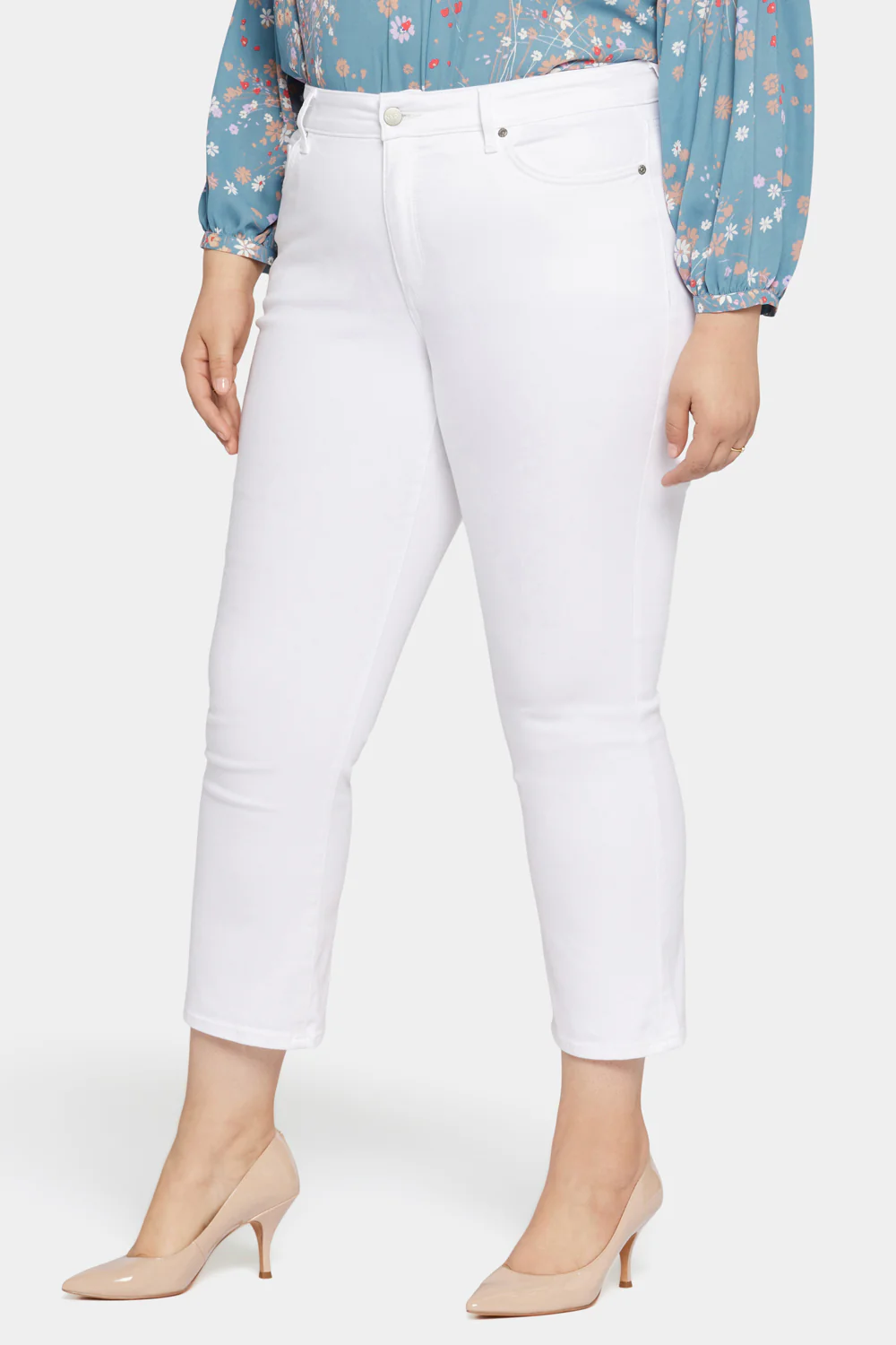 9224-marilyn-straight-ankle-jeans-in-plus-size-optic-white-1.webp