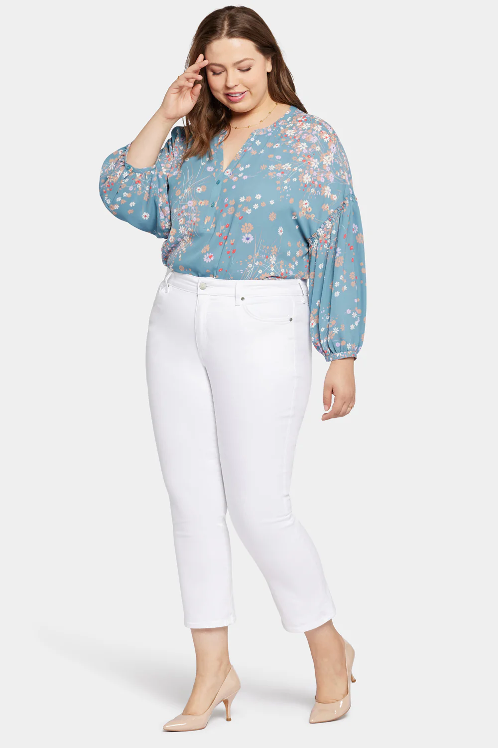 9224-marilyn-straight-ankle-jeans-in-plus-size-optic-white-1.webp