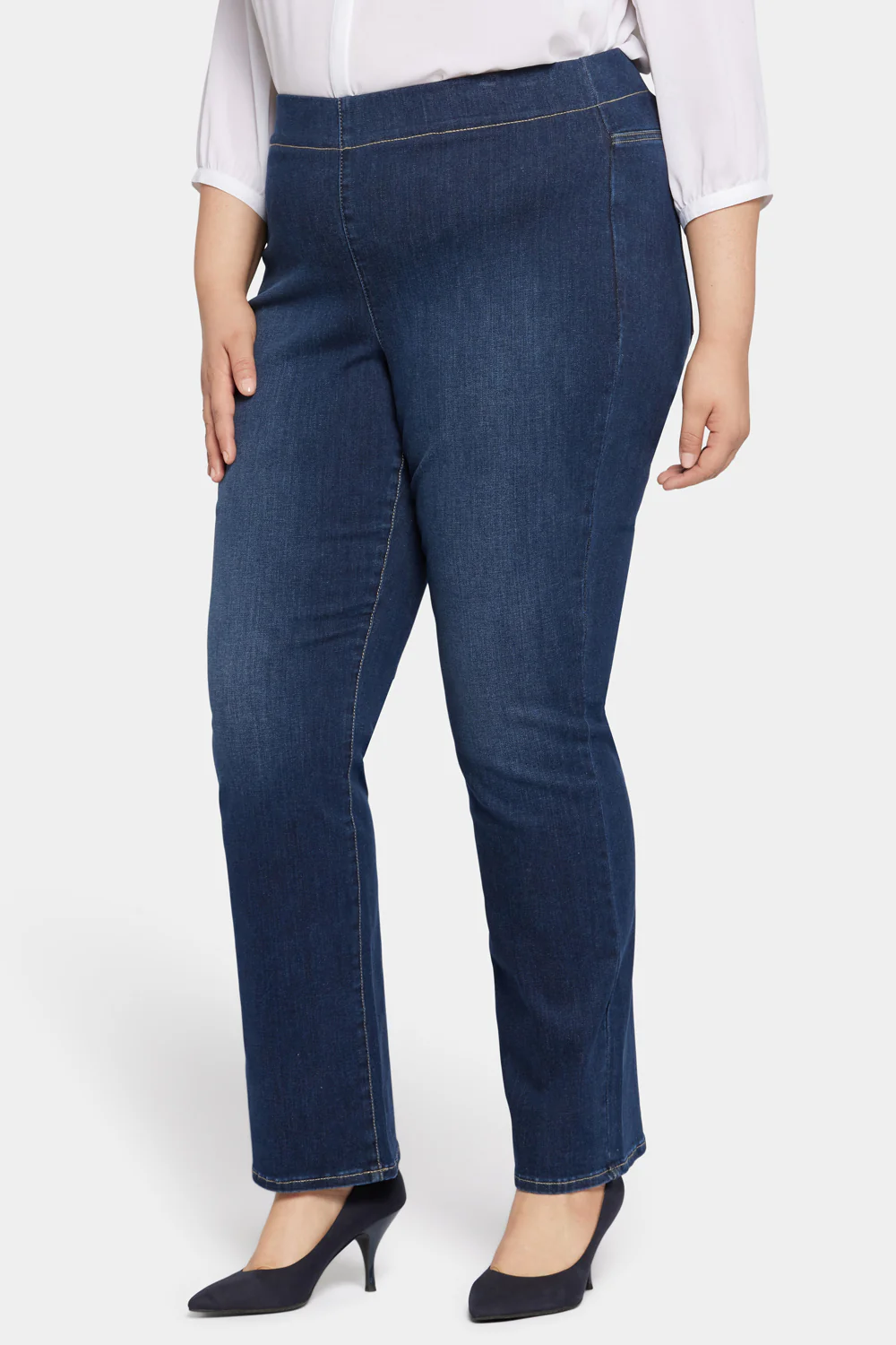 9242-pull-on-straight-jeans-in-plus-size-wonderland-1.webp