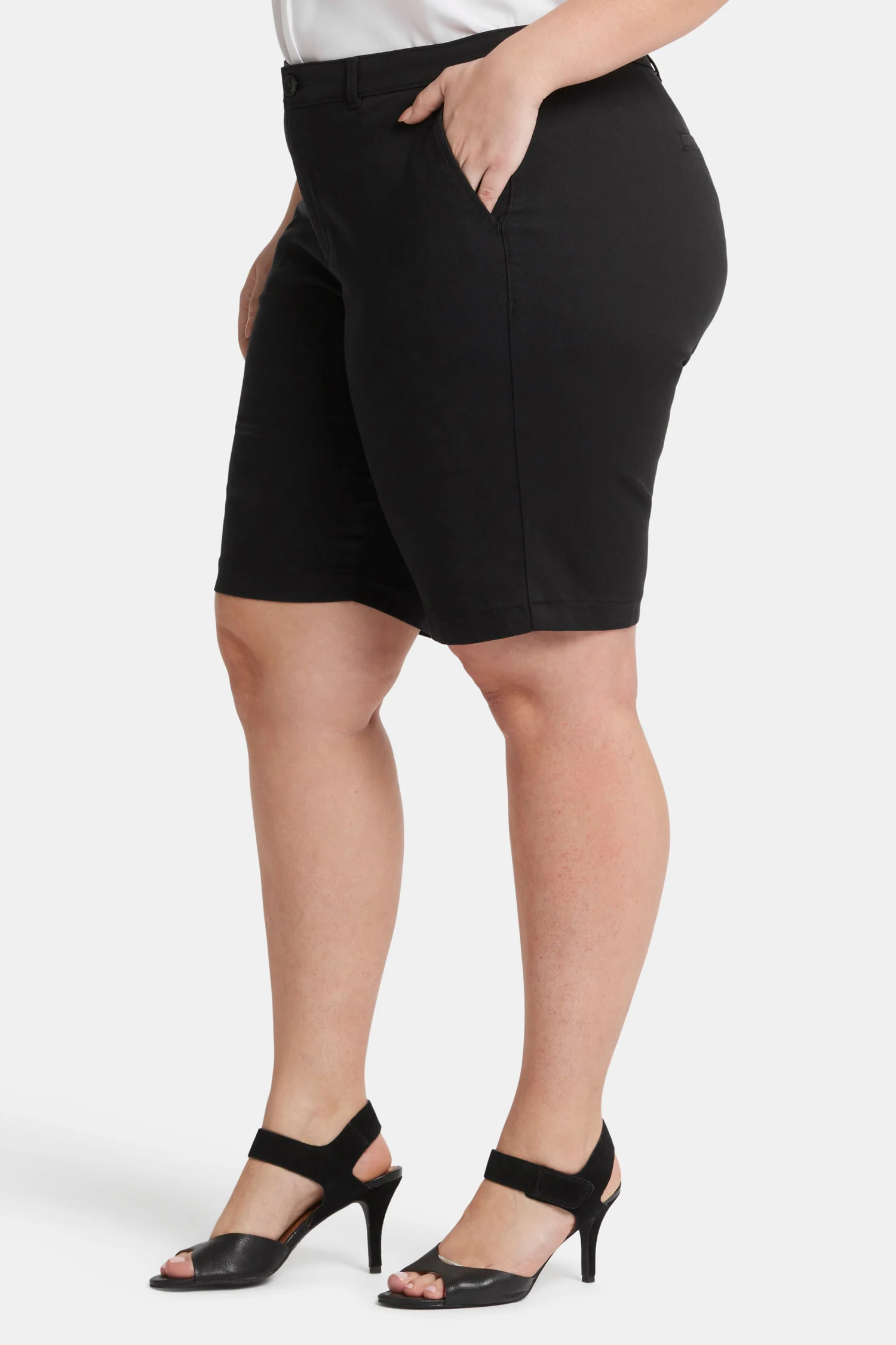 9249-bermuda-shorts-in-plus-size-black-1.webp