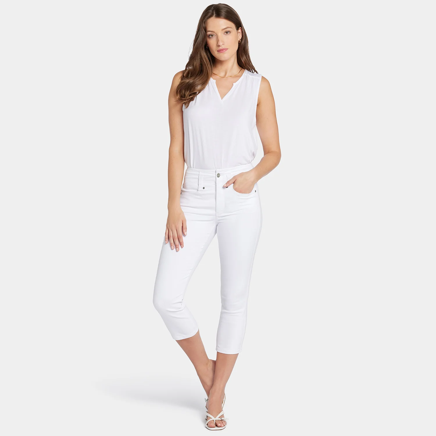 9265-ami-skinny-capri-jeans-in-petite-optic-white-1.webp