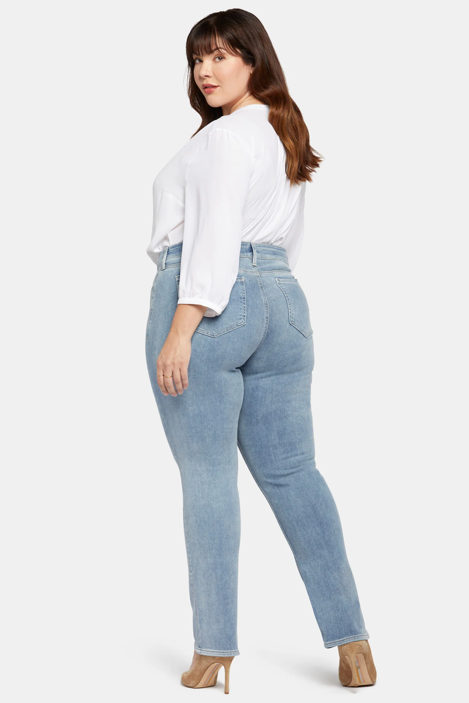 928-marilyn-straight-jeans-in-plus-size-haley-1.webp