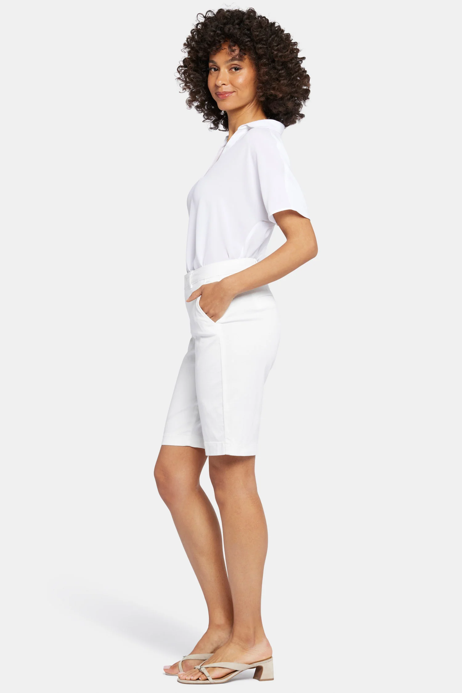 9286-bermuda-shorts-in-petite-optic-white-1.webp