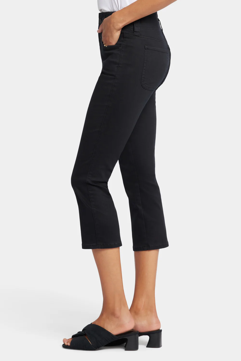 9373-ami-skinny-capri-jeans-in-petite-black-1.webp