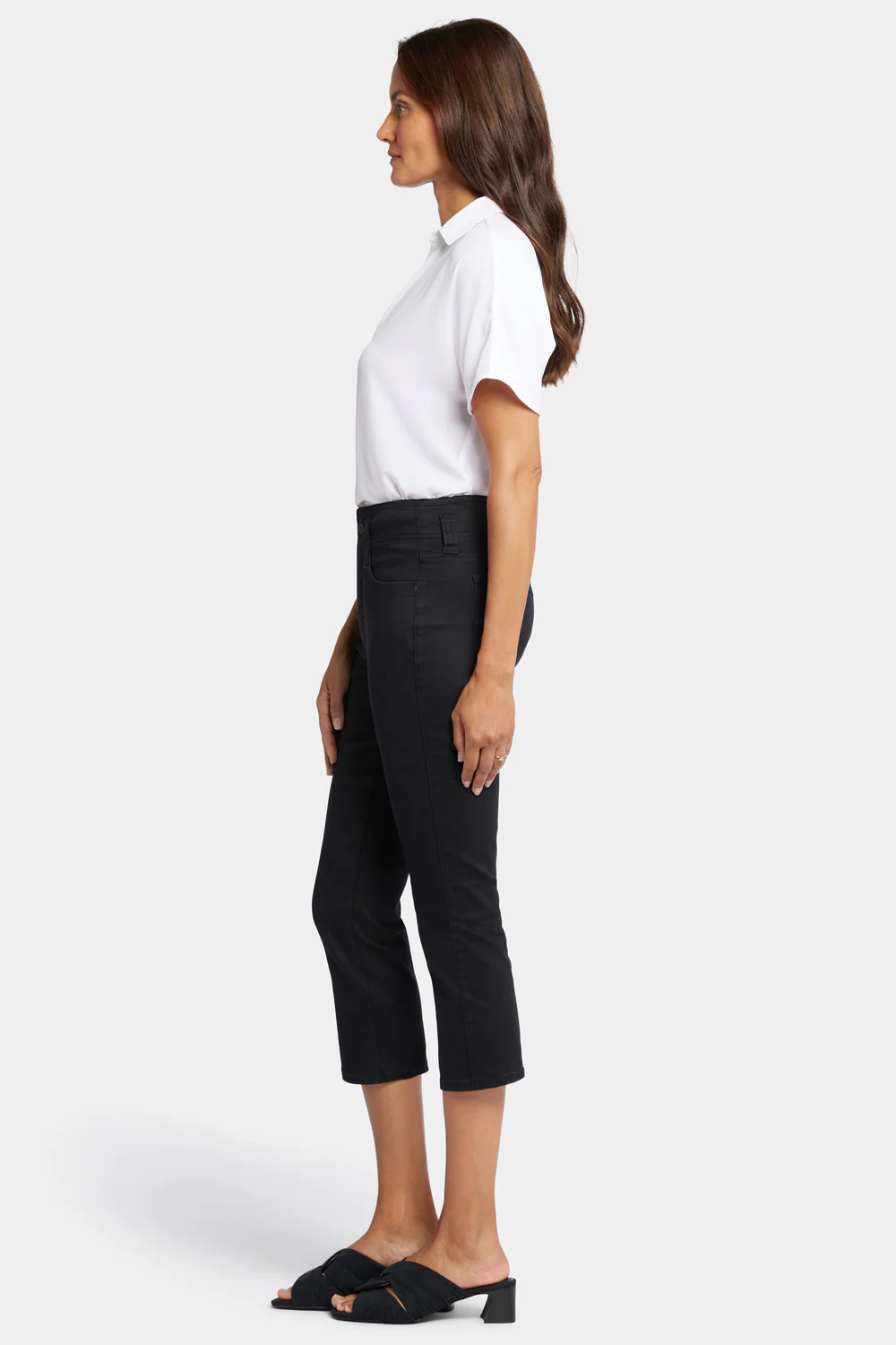 9373-ami-skinny-capri-jeans-in-petite-black-1.webp