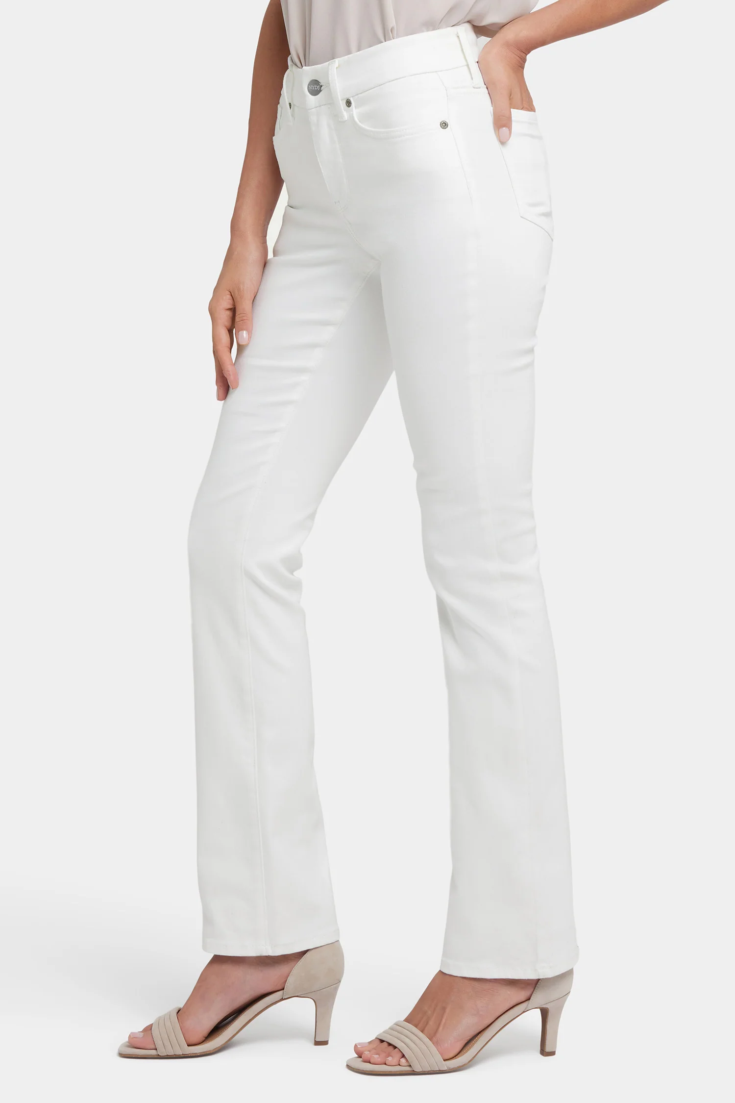 9385-waist-match-marilyn-straight-jeans-in-petite-optic-white-1.webp