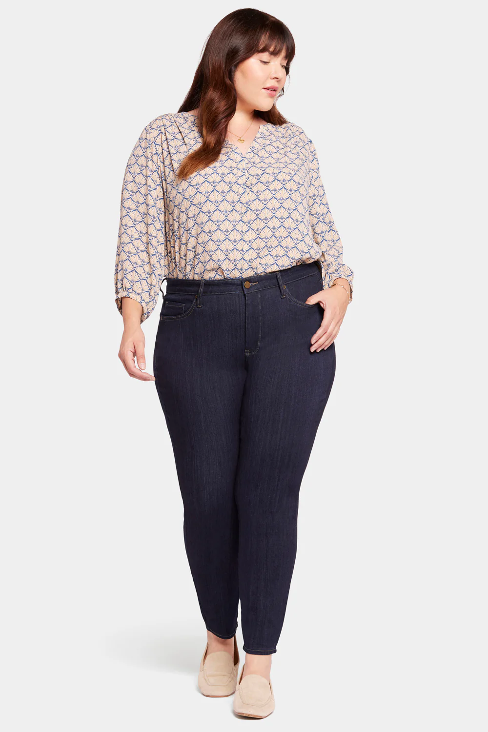 9404-ami-skinny-jeans-in-plus-size-mabel-1.webp