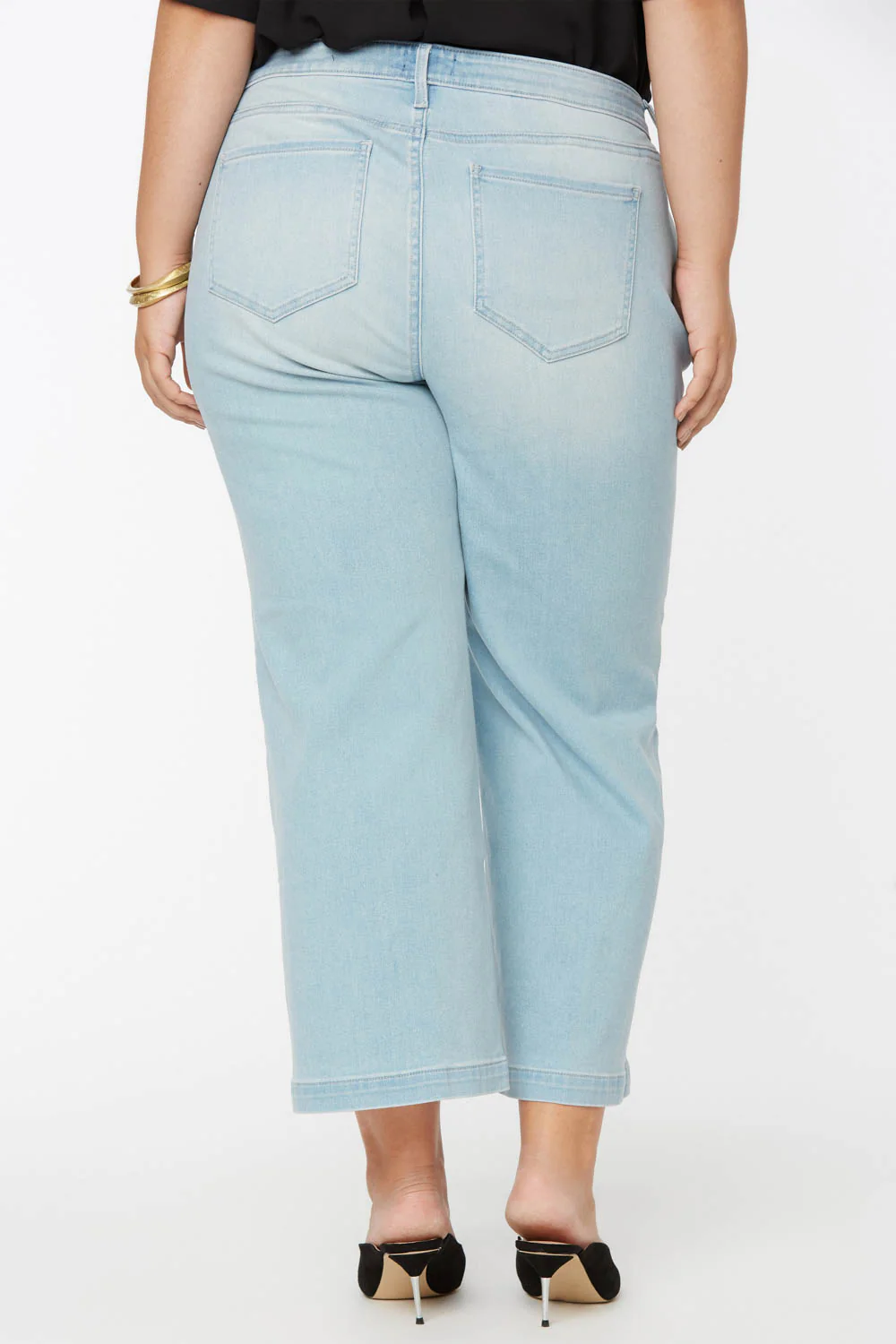 9422-teresa-wide-leg-ankle-jeans-in-plus-size-naomi-1.webp