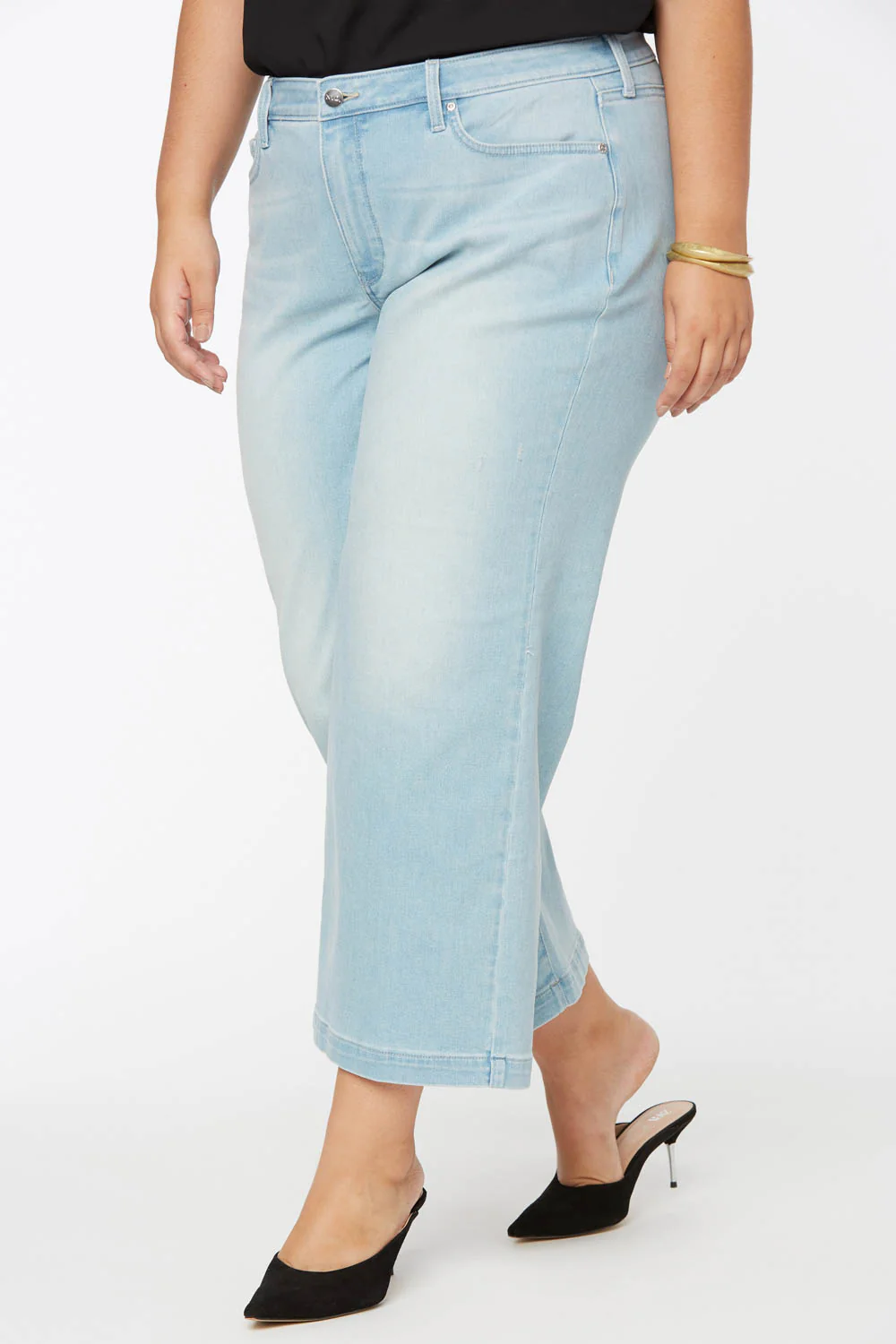 9422-teresa-wide-leg-ankle-jeans-in-plus-size-naomi-1.webp