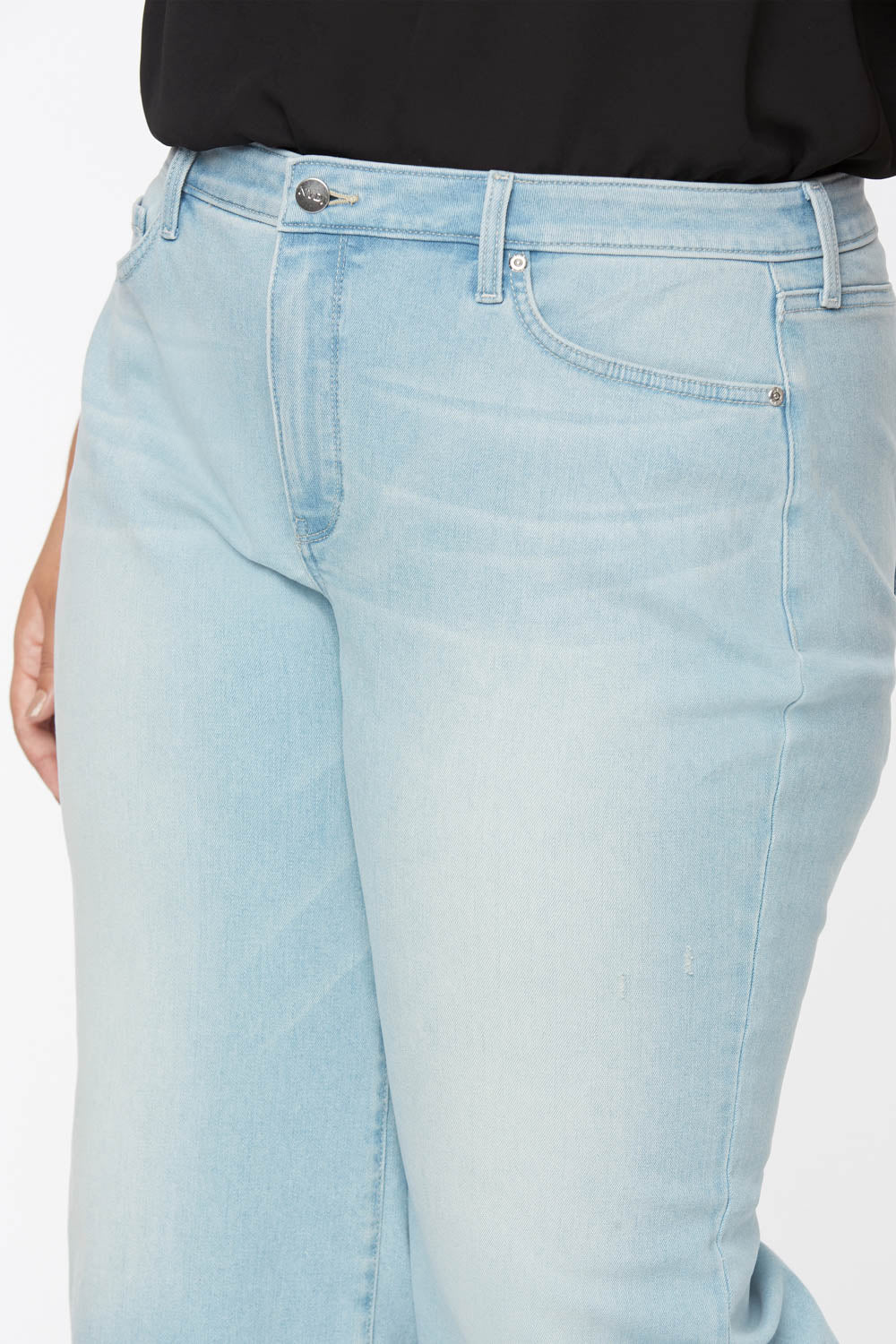 9422-teresa-wide-leg-ankle-jeans-in-plus-size-naomi-1.webp