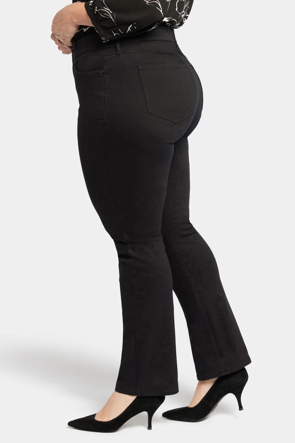 9447-waist-match-marilyn-straight-jeans-in-plus-size-black-1.webp