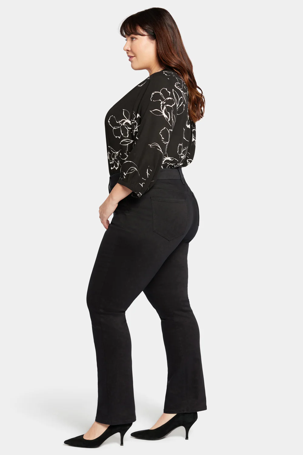 9447-waist-match-marilyn-straight-jeans-in-plus-size-black-1.webp