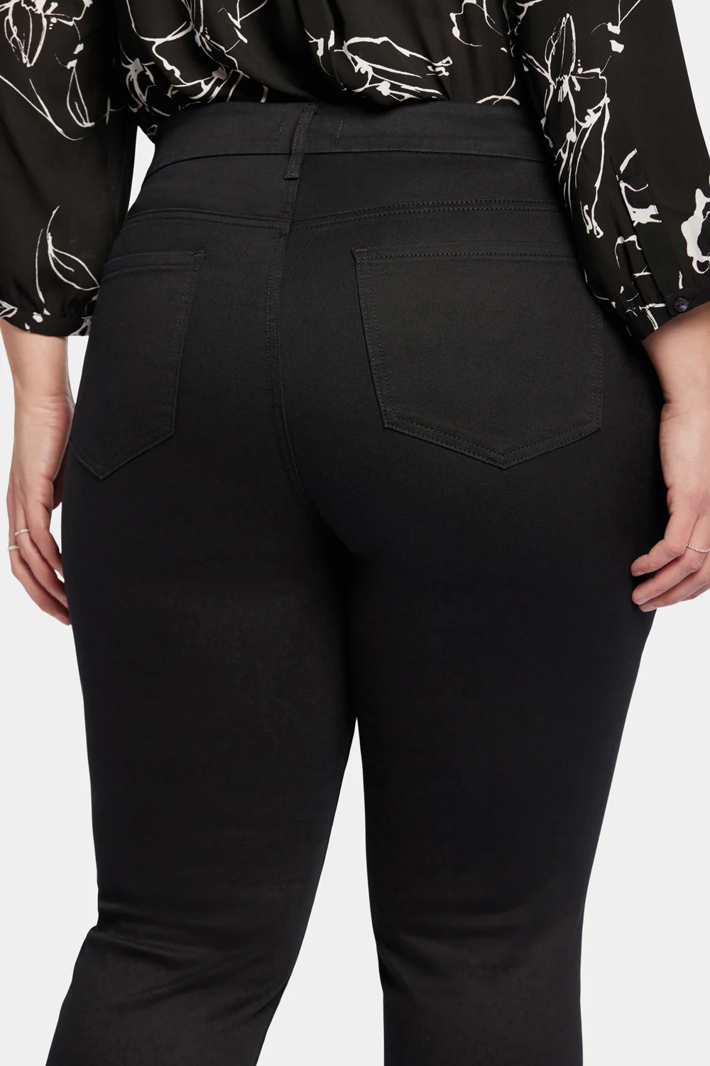 9447-waist-match-marilyn-straight-jeans-in-plus-size-black-1.webp