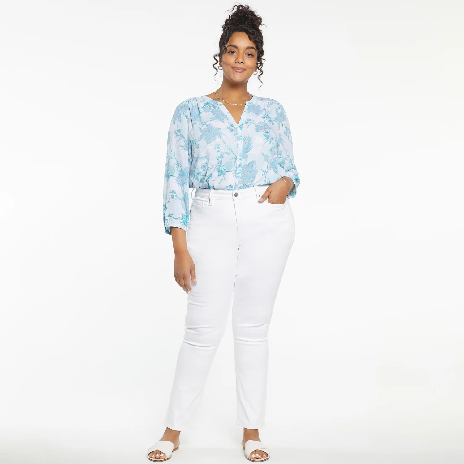 9454-sheri-slim-jeans-in-plus-size-optic-white-1.webp