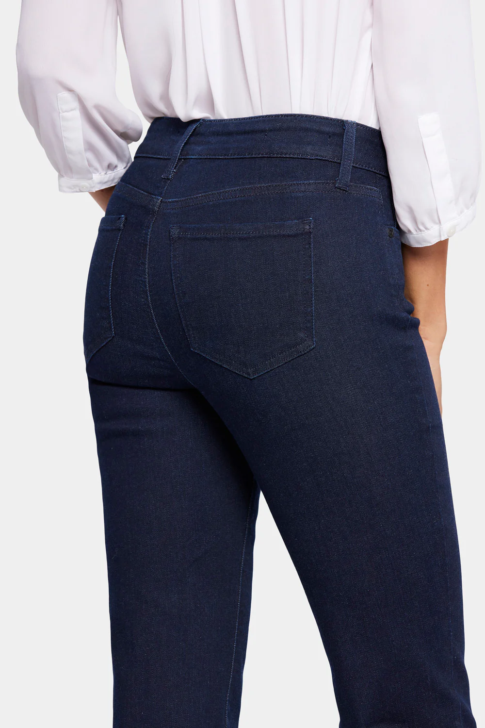 9499-marilyn-straight-jeans-in-petite-rinse-1.webp