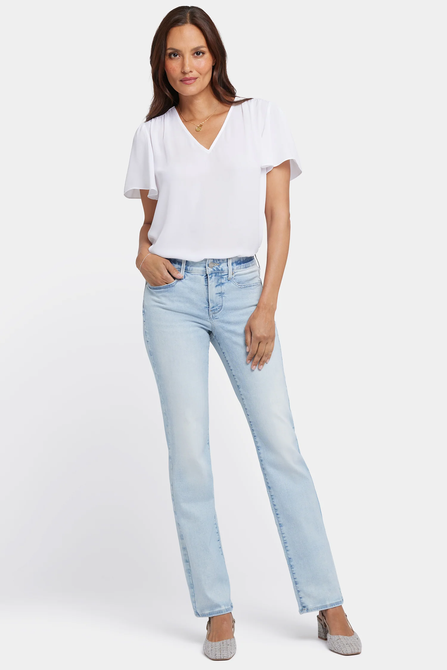 9511-marilyn-straight-jeans-in-petite-pamplona-ice-1.webp