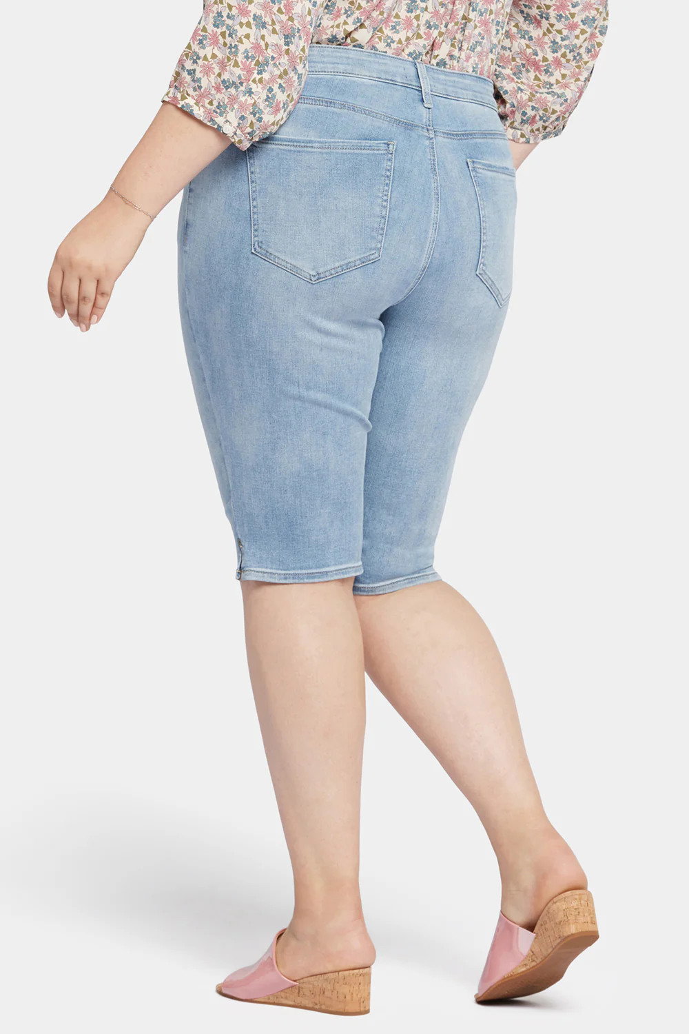 9523-bike-capri-jeans-in-plus-size-afterglow-1.webp