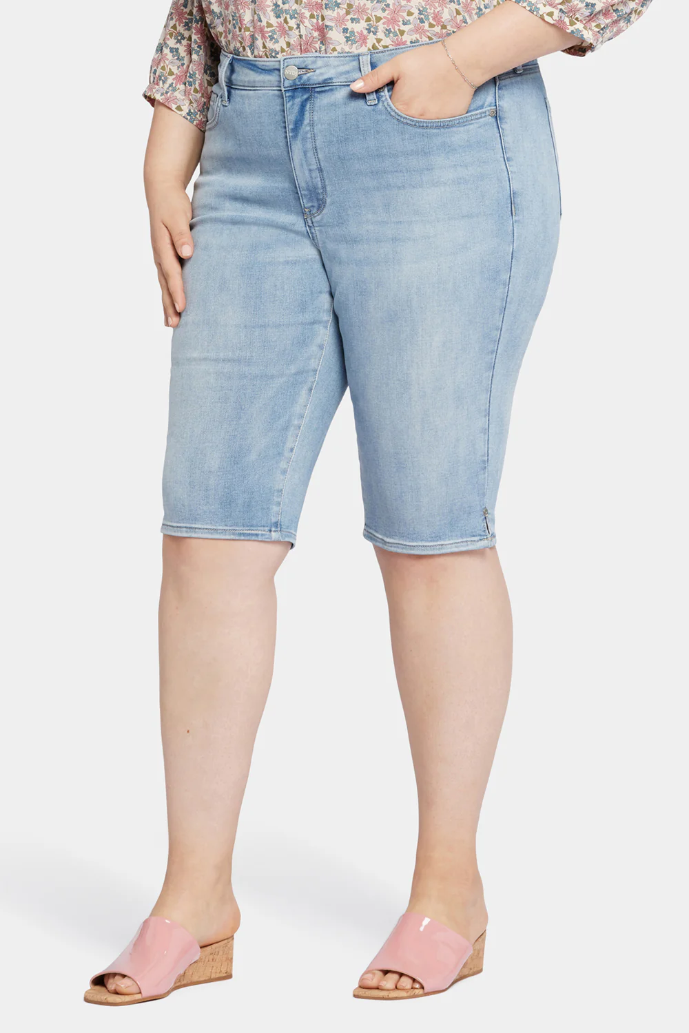9523-bike-capri-jeans-in-plus-size-afterglow-1.webp