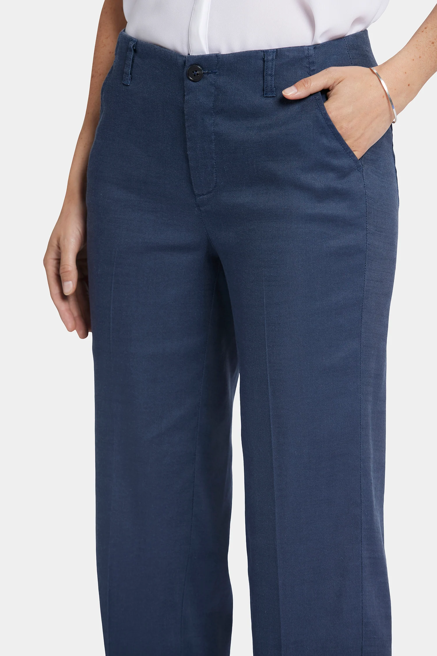 9532-marilyn-straight-pants-in-petite-oxford-navy-1.webp