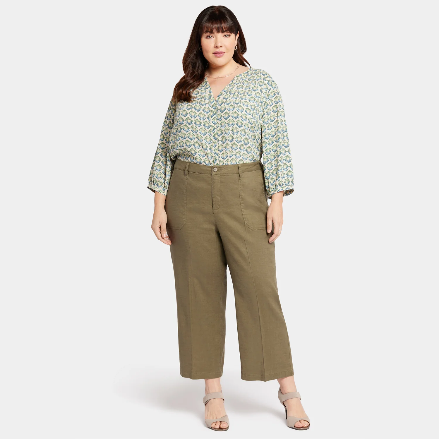 9577-wide-leg-cargo-capri-pants-in-plus-size-avocado-1.webp