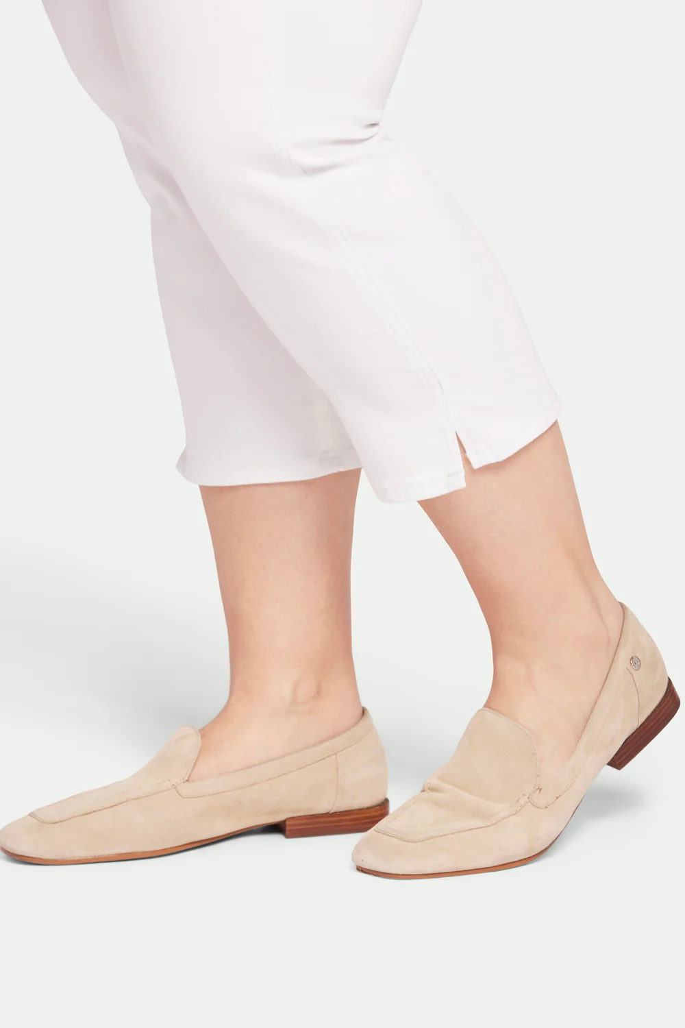 9595-chloe-capri-jeans-in-plus-size-optic-white-1.webp