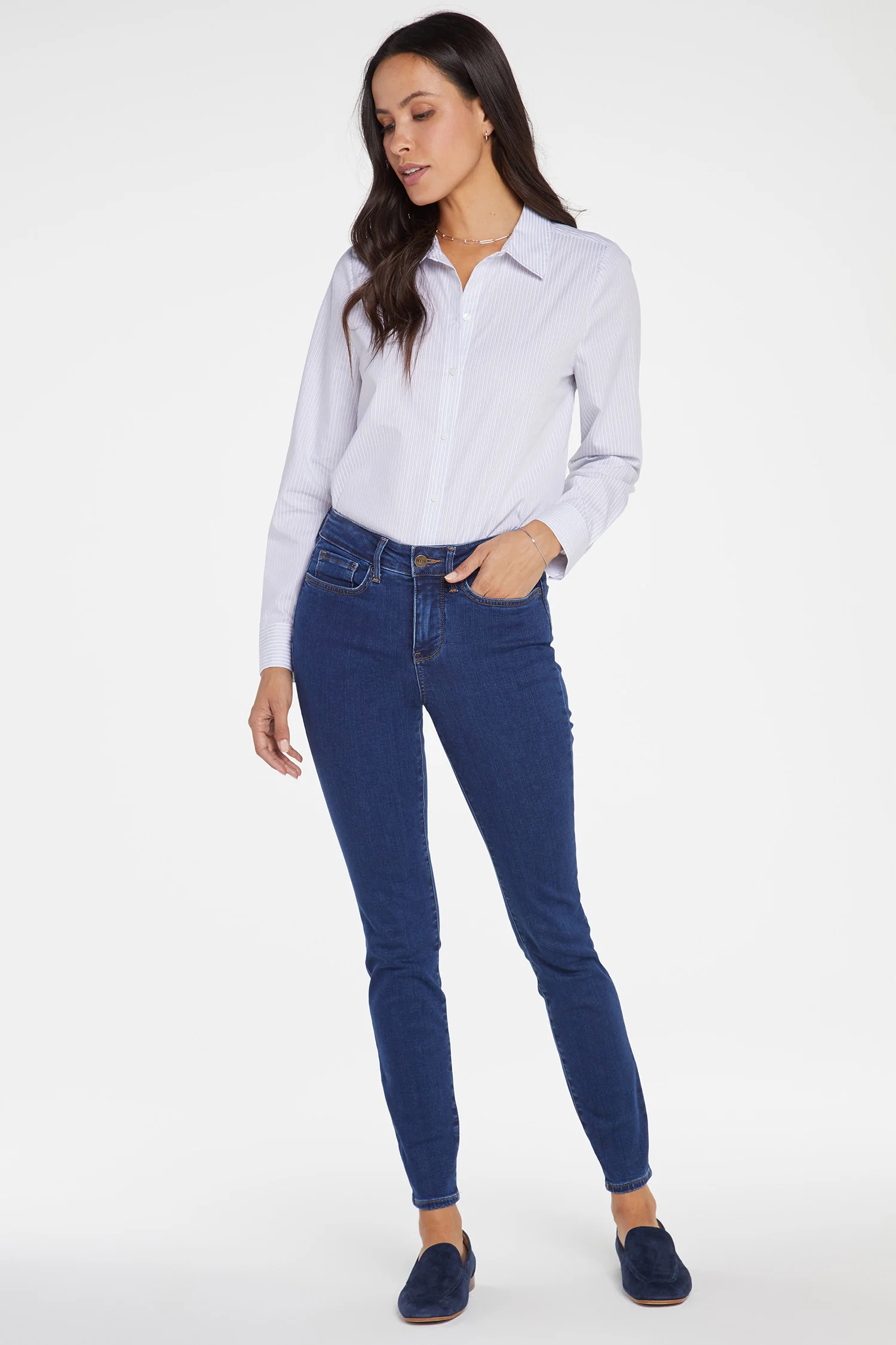 961-ami-skinny-jeans-in-tall-quinn-1.webp