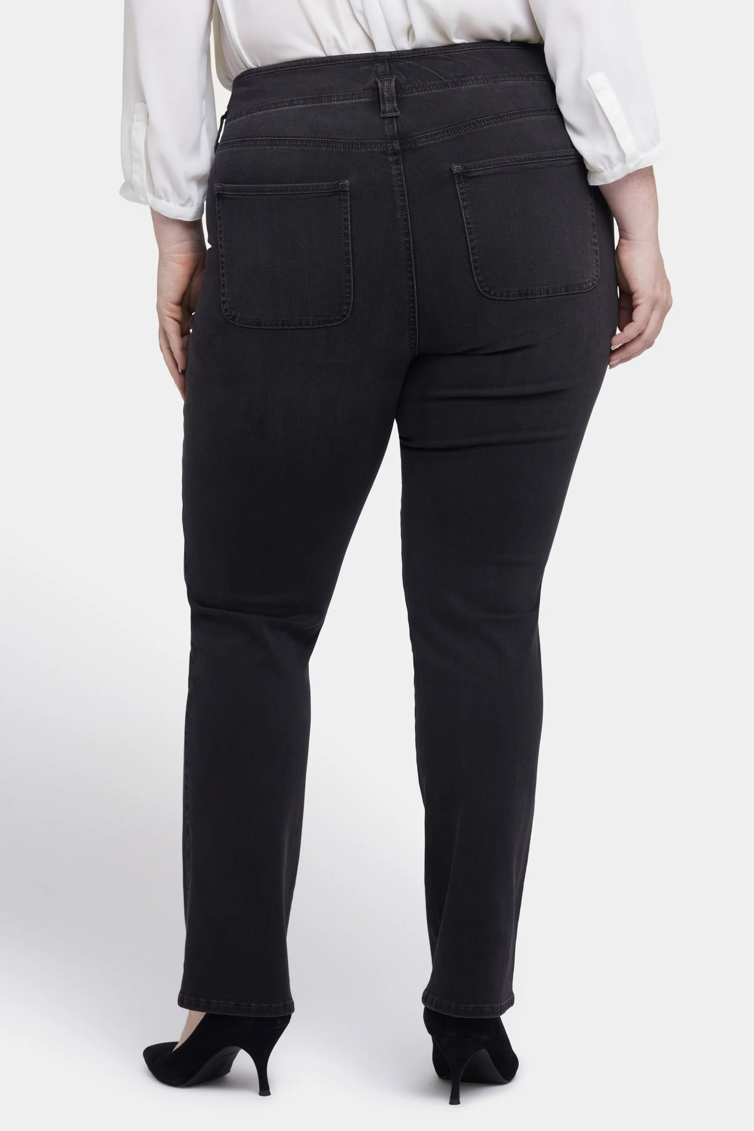 9757-marilyn-straight-jeans-in-plus-size-cordoba-cliff-1.webp