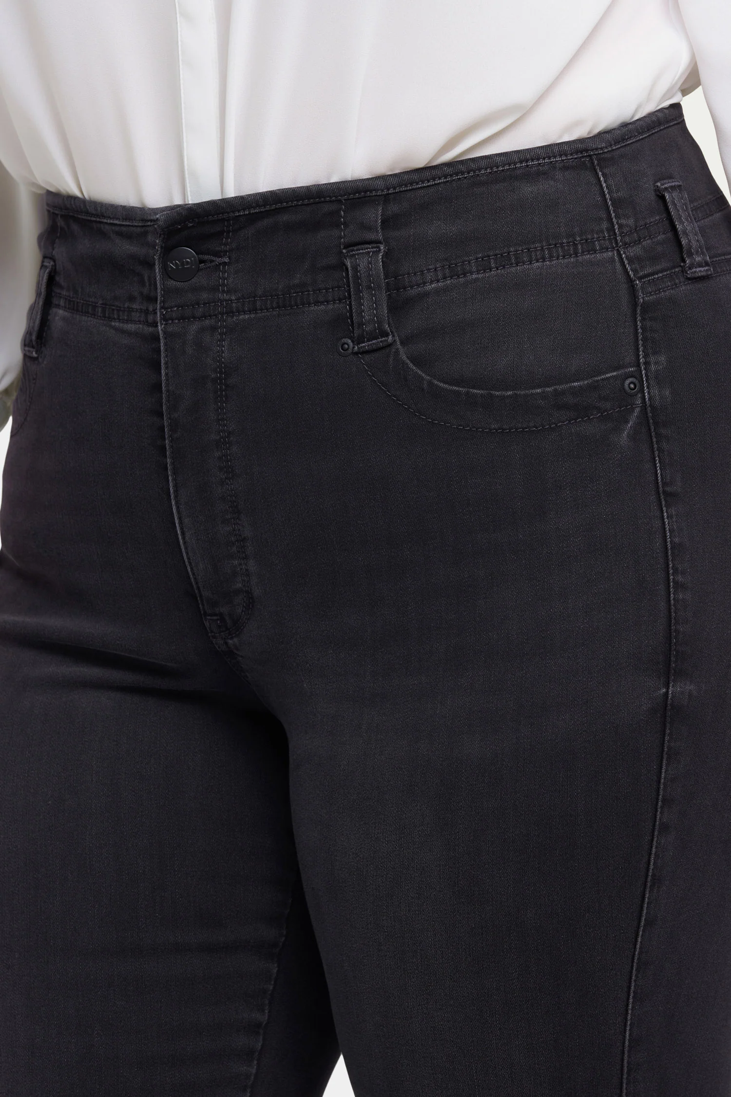 9757-marilyn-straight-jeans-in-plus-size-cordoba-cliff-1.webp