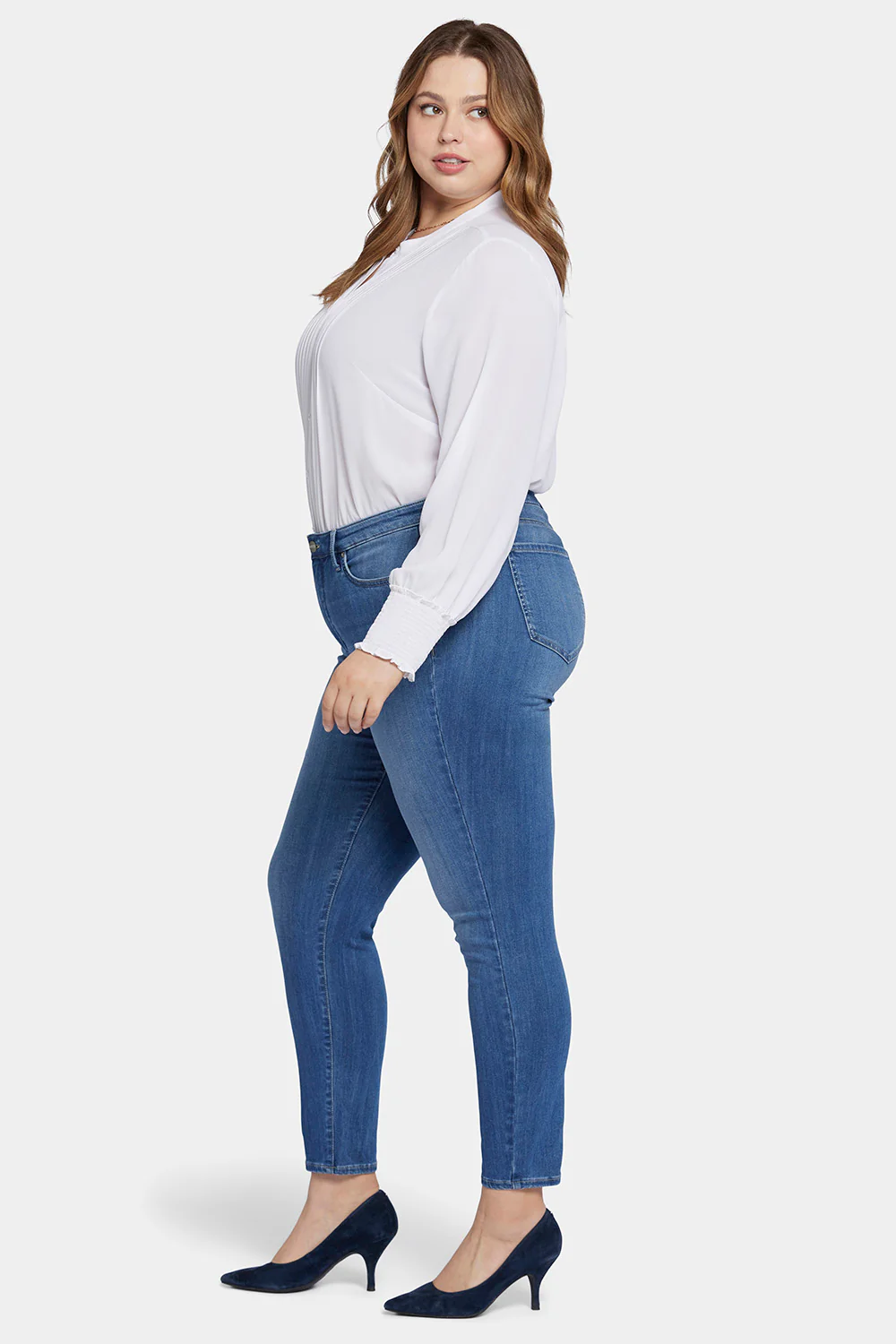9766-ami-skinny-jeans-in-plus-size-fairmont-1.webp