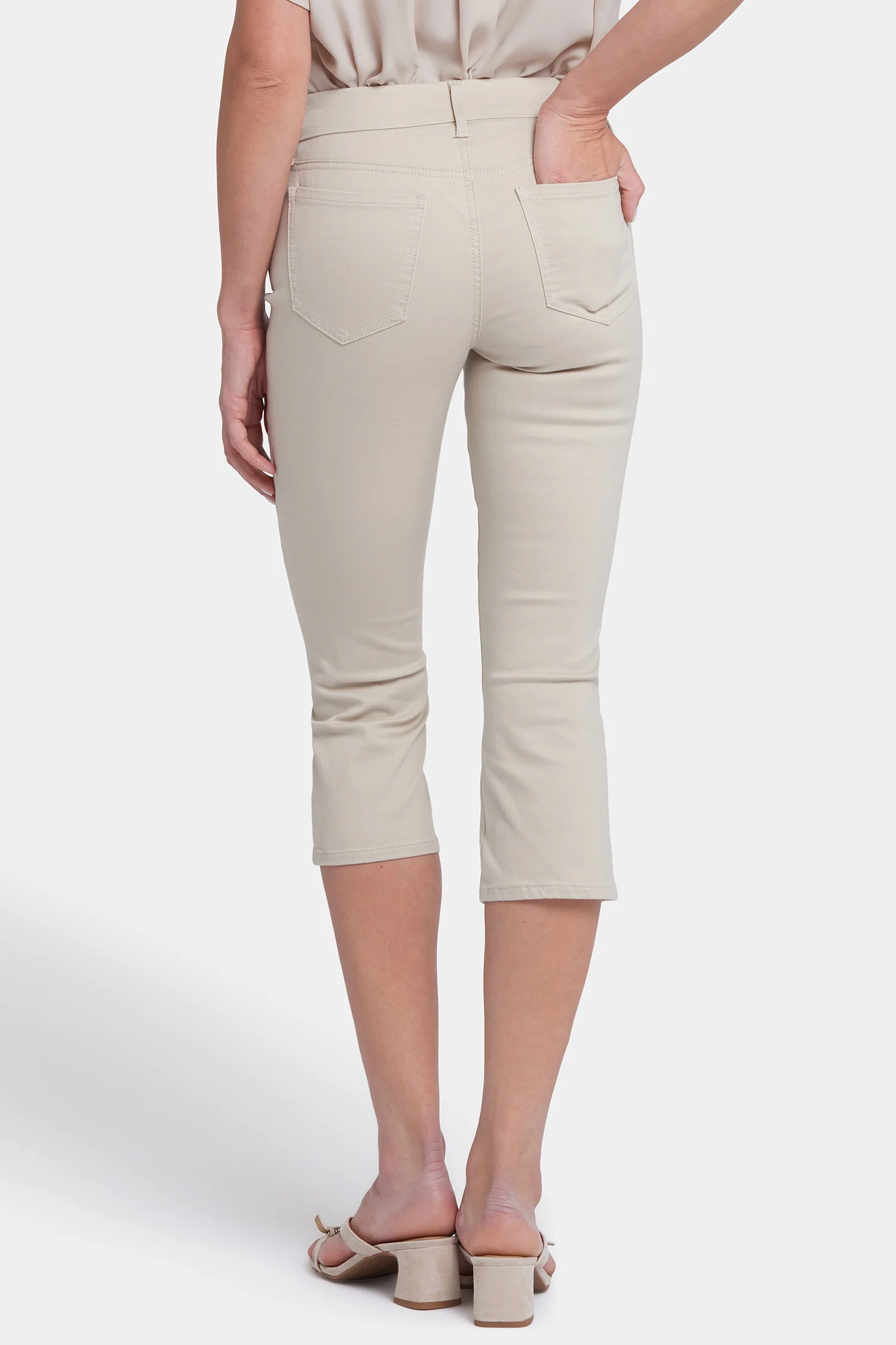 Waist-Matchâ¢ Marilyn Straight Crop Jeans In Petite - Feather