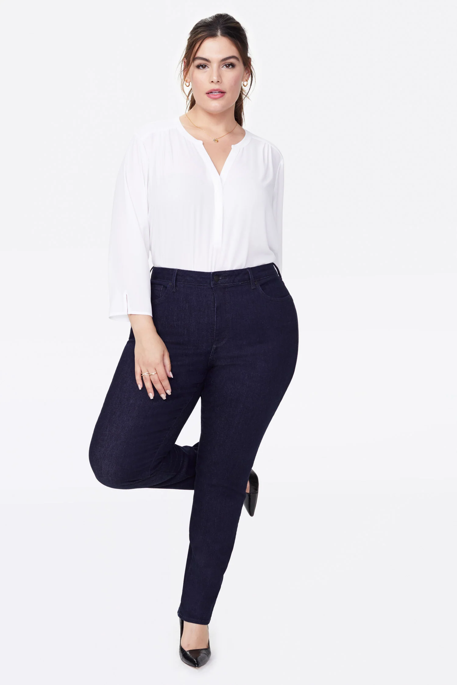 985-sheri-slim-jeans-in-plus-size-rinse-1.webp