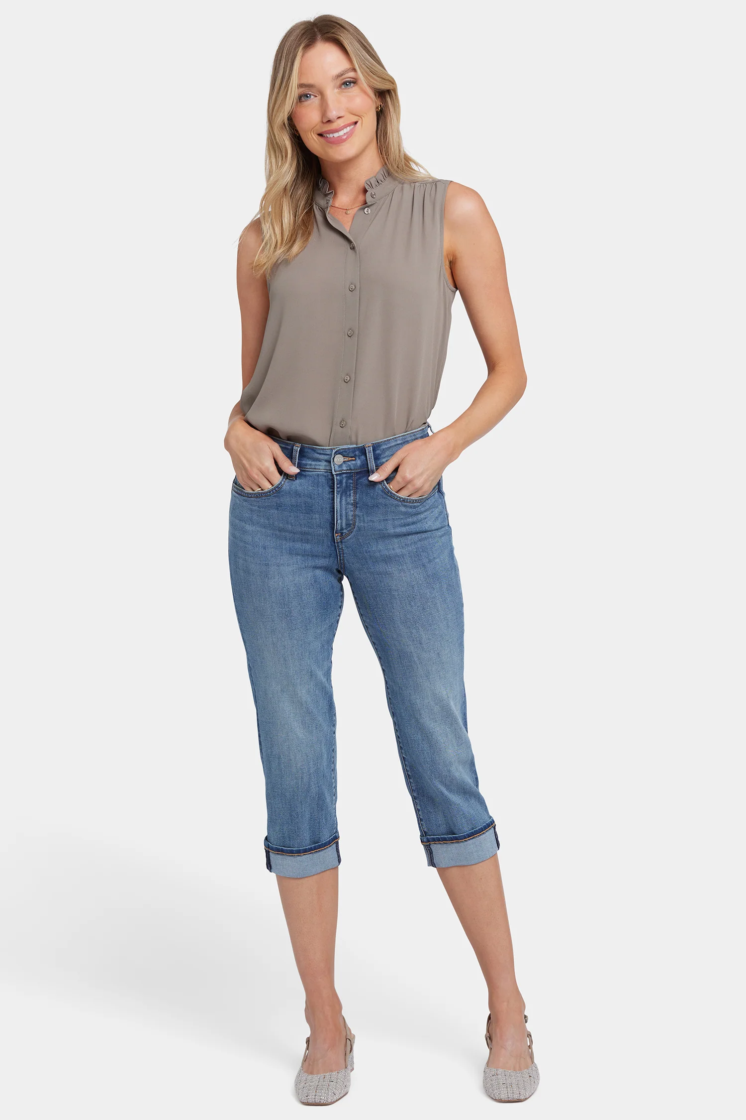 9940-marilyn-straight-crop-jeans-in-petite-majorca-bay-1.webp