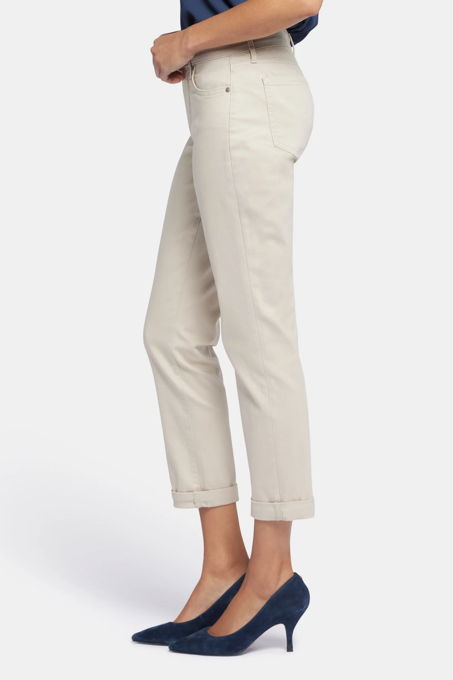 9952-margot-girlfriend-jeans-in-petite-feather-1.webp
