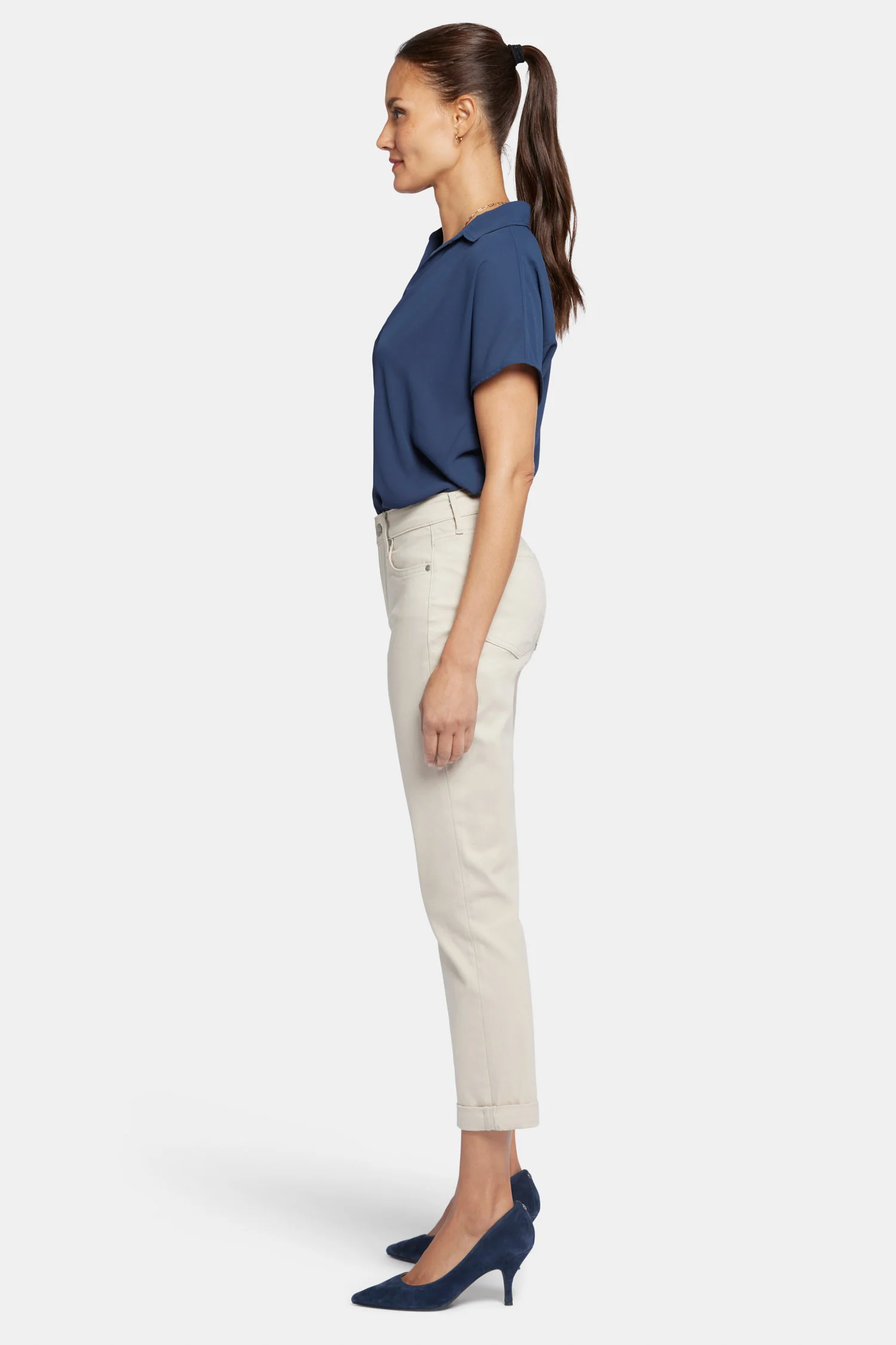 9952-margot-girlfriend-jeans-in-petite-feather-1.webp